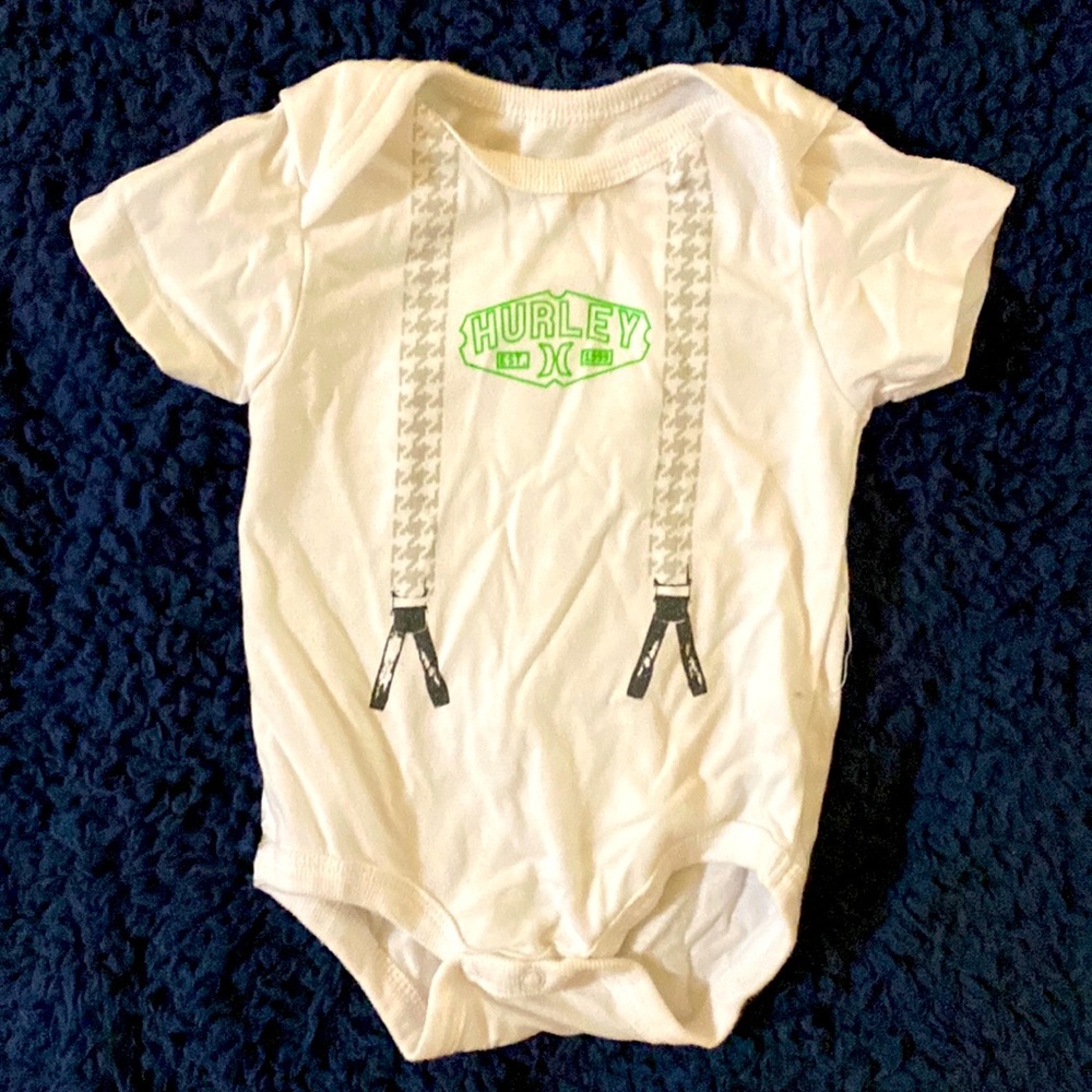 Hurley onsie suspender print